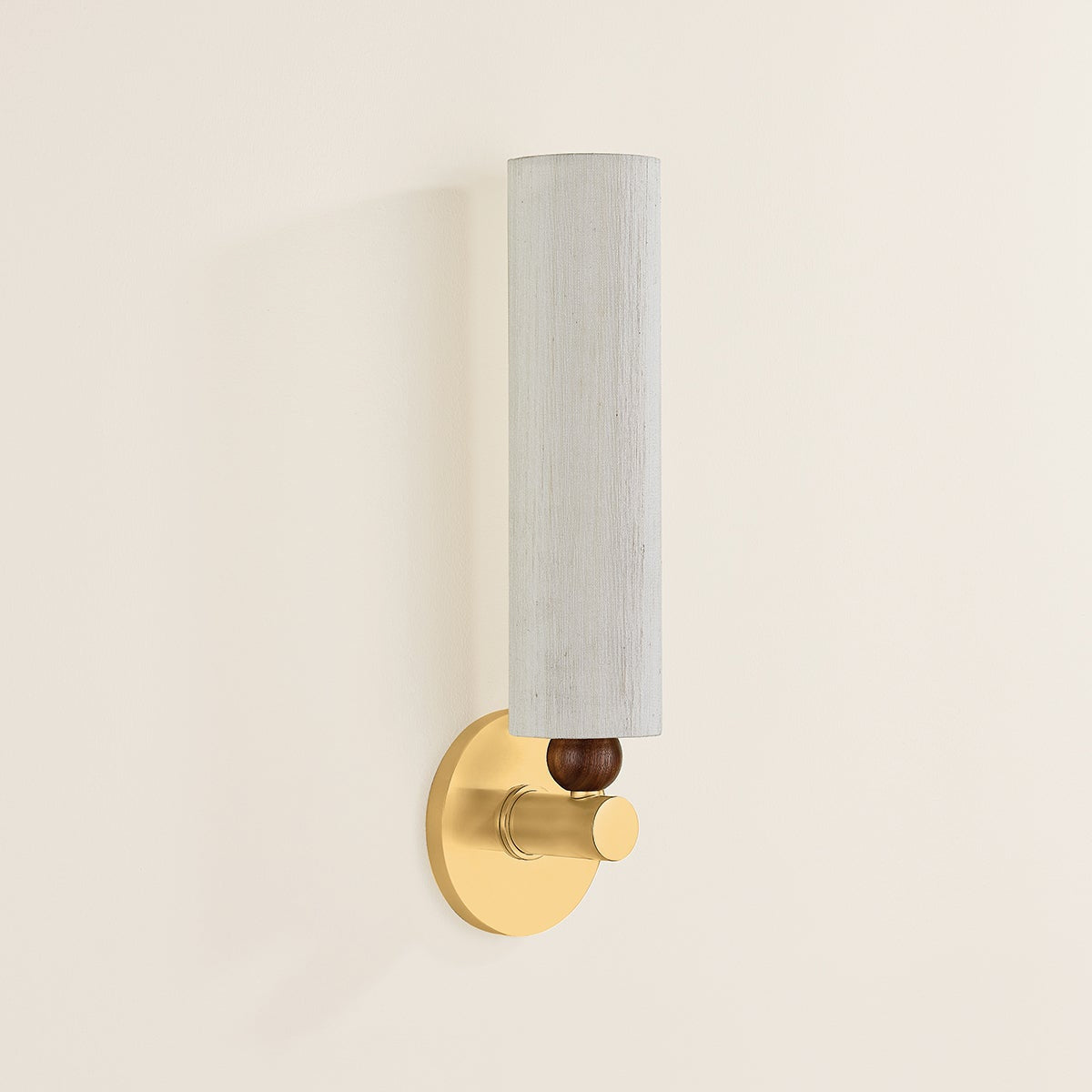 Reyn Single Wall Light in Detail.