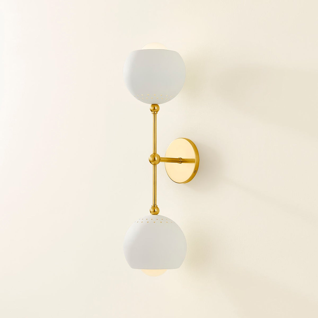 Saylor Wall Light in Detail.