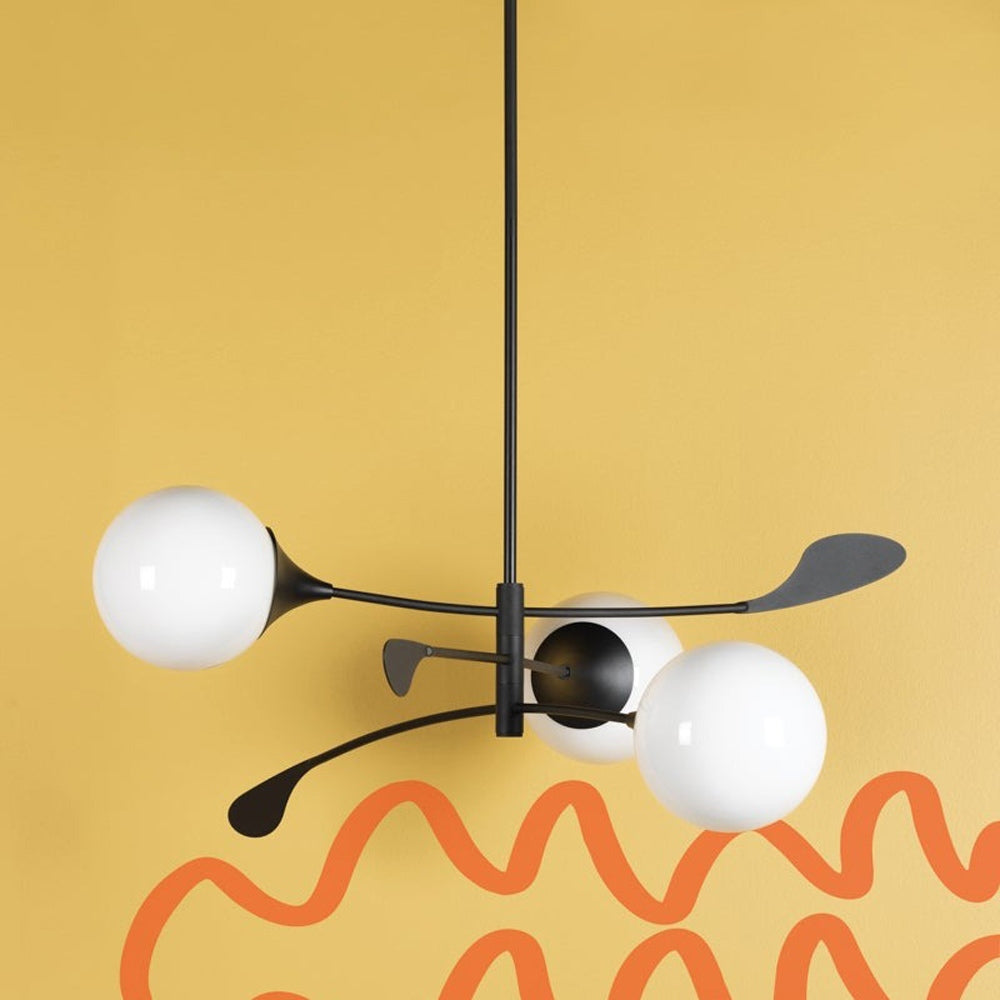 Victoria Chandelier in Detail.