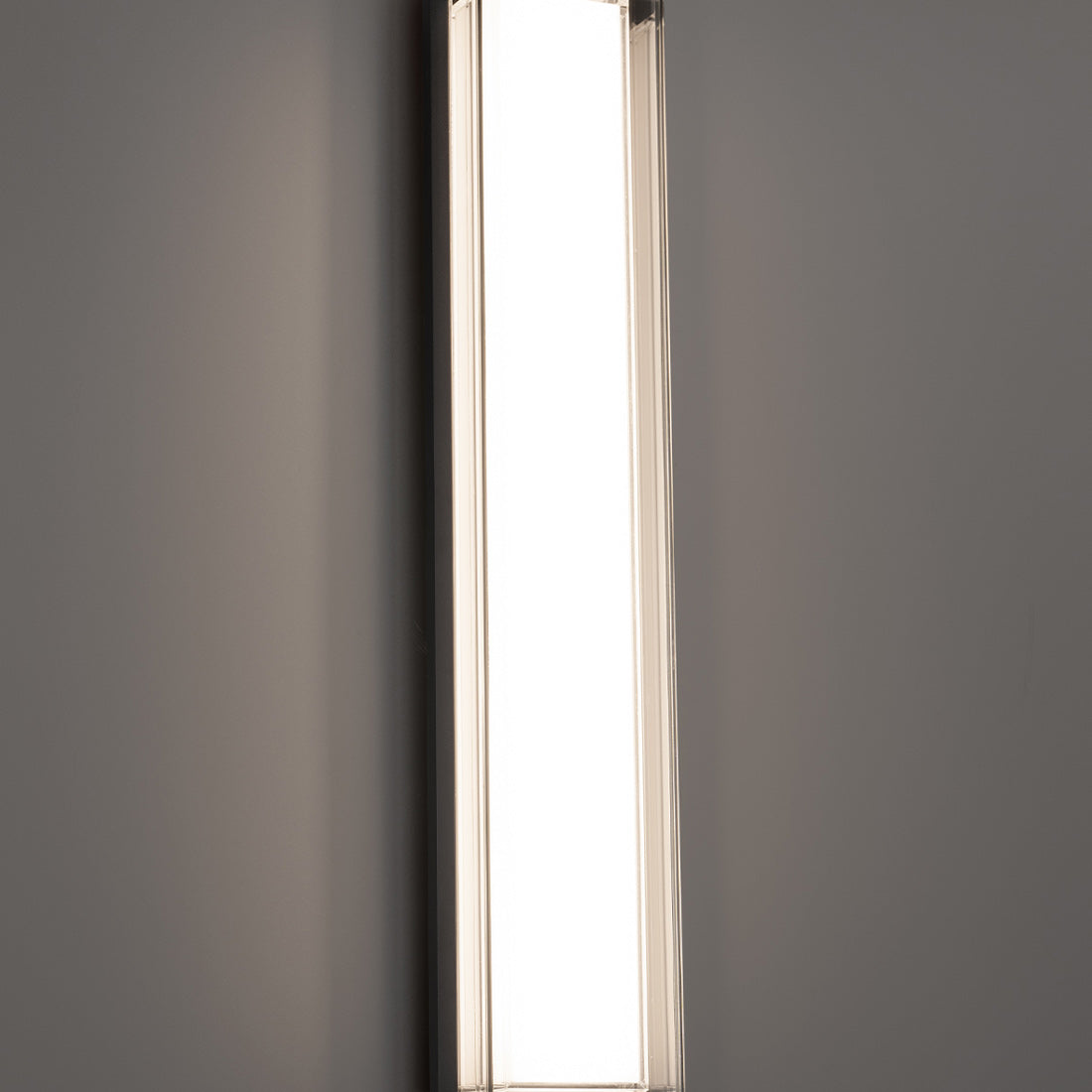 Ice Bar Outdoor LED Wall Light in Detail.