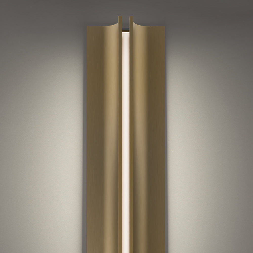 Strait LED Wall Light in Detail.