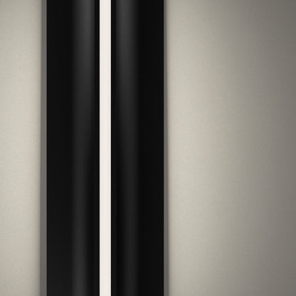 Strait Outdoor LED Wall Light in Detail.