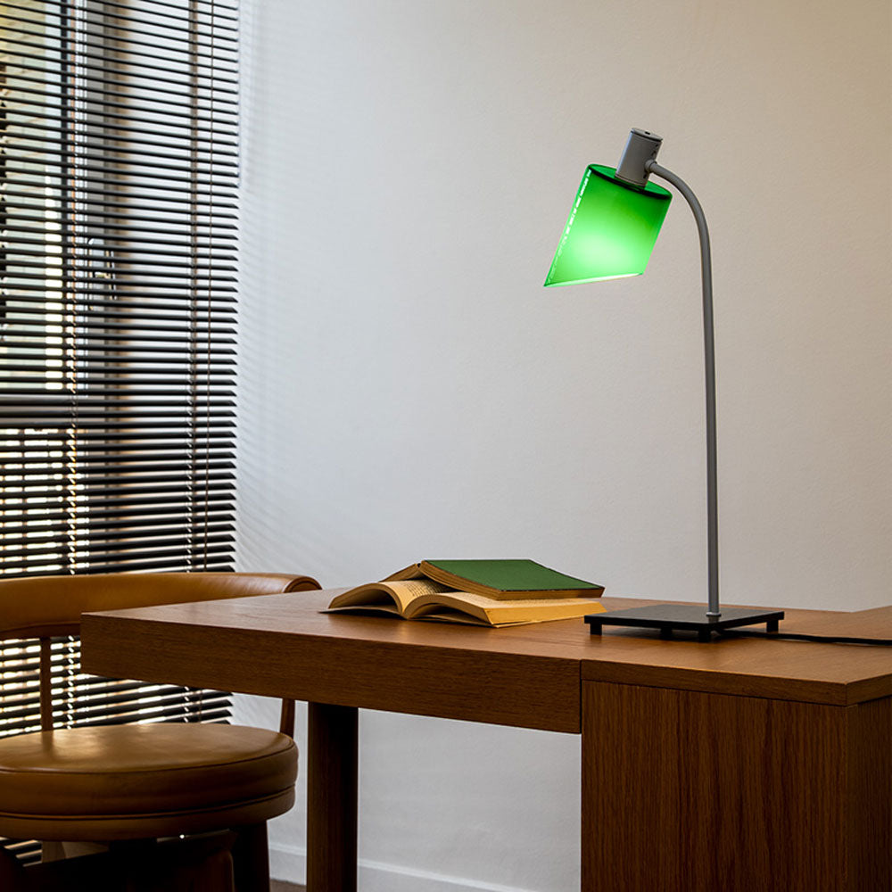 Lampe de Bureau Table Lamp in living room.