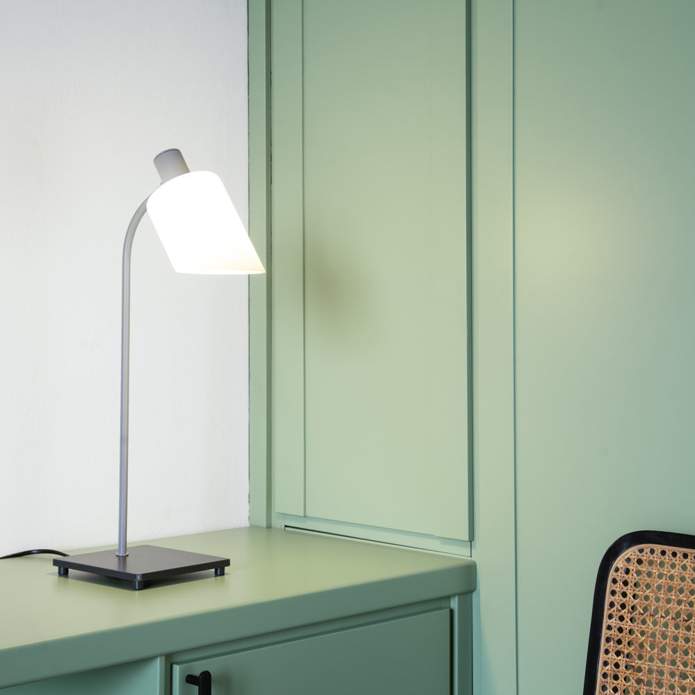 Lampe de Bureau Table Lamp in living room.