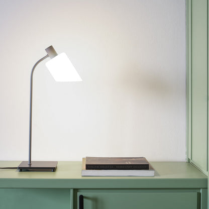 Lampe de Bureau Table Lamp in living room.