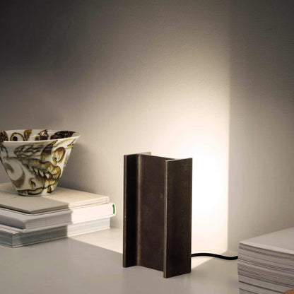 Mais Plus Que Cela Je Ne Peux Pas LED Table Lamp in living room.