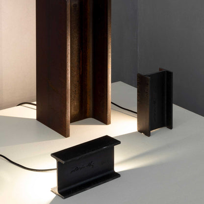 Mais Plus Que Cela Je Ne Peux Pas LED Table Lamp in living room.