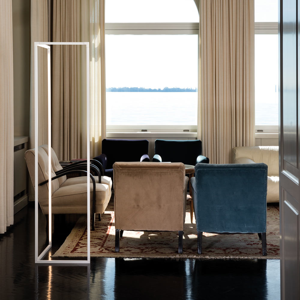 Spigolo LED Floor Lamp in living room.