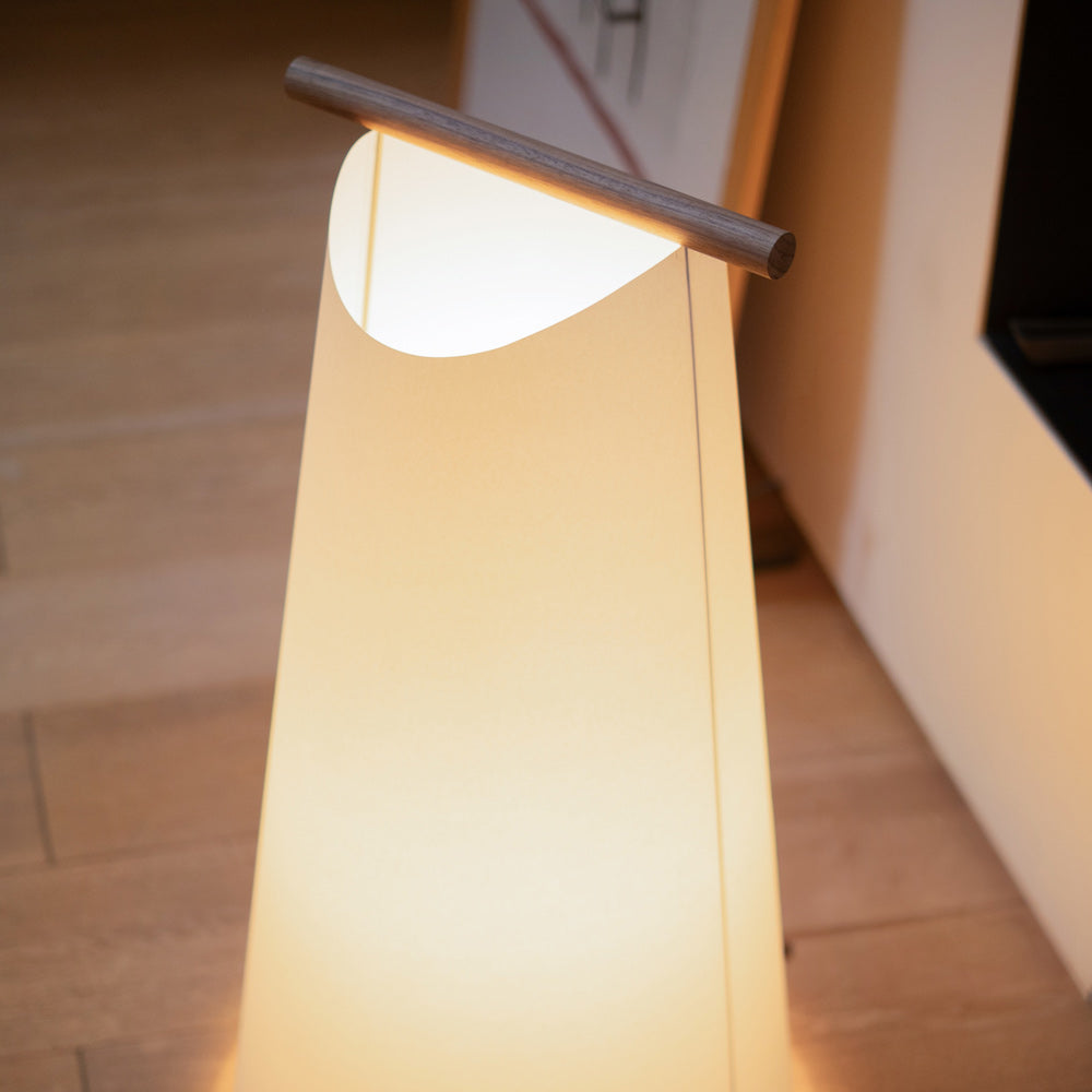 Catay Floor Lamp in Detail.