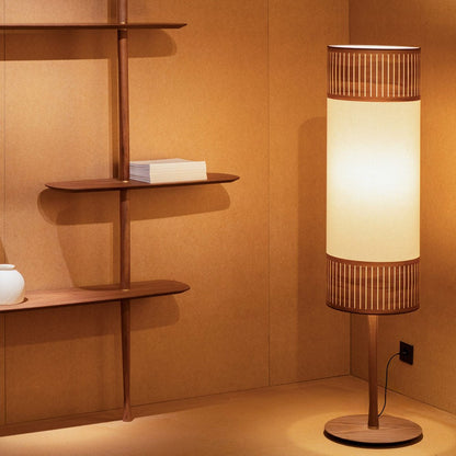 Tamíz Floor Lamp in Detail.