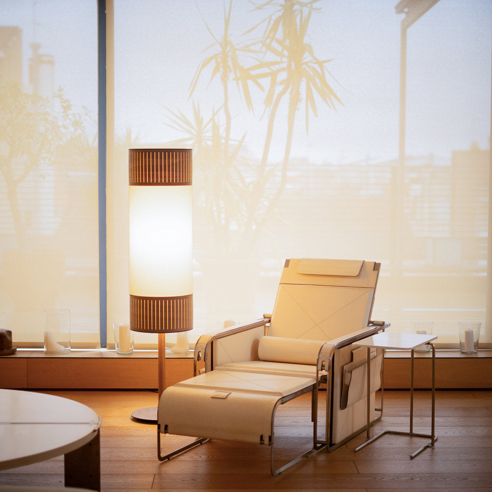 Tamíz Floor Lamp in living room.