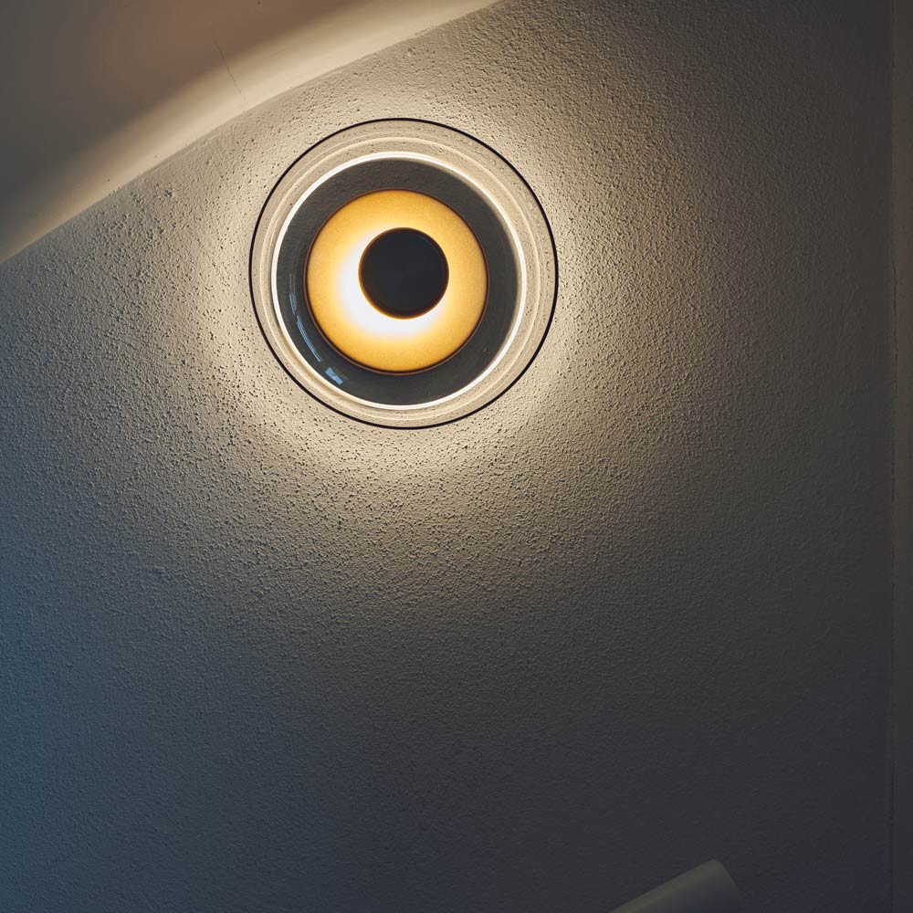 Blossi LED Wall Light in Detail.