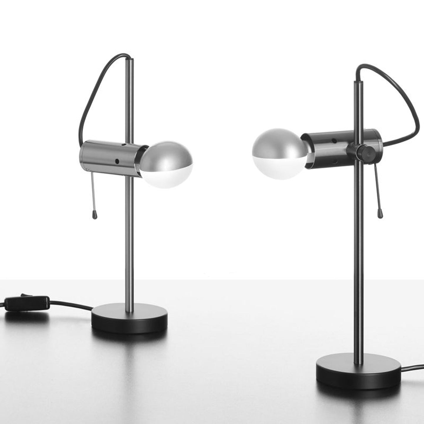 Agnoli Table Lamp in Detail.