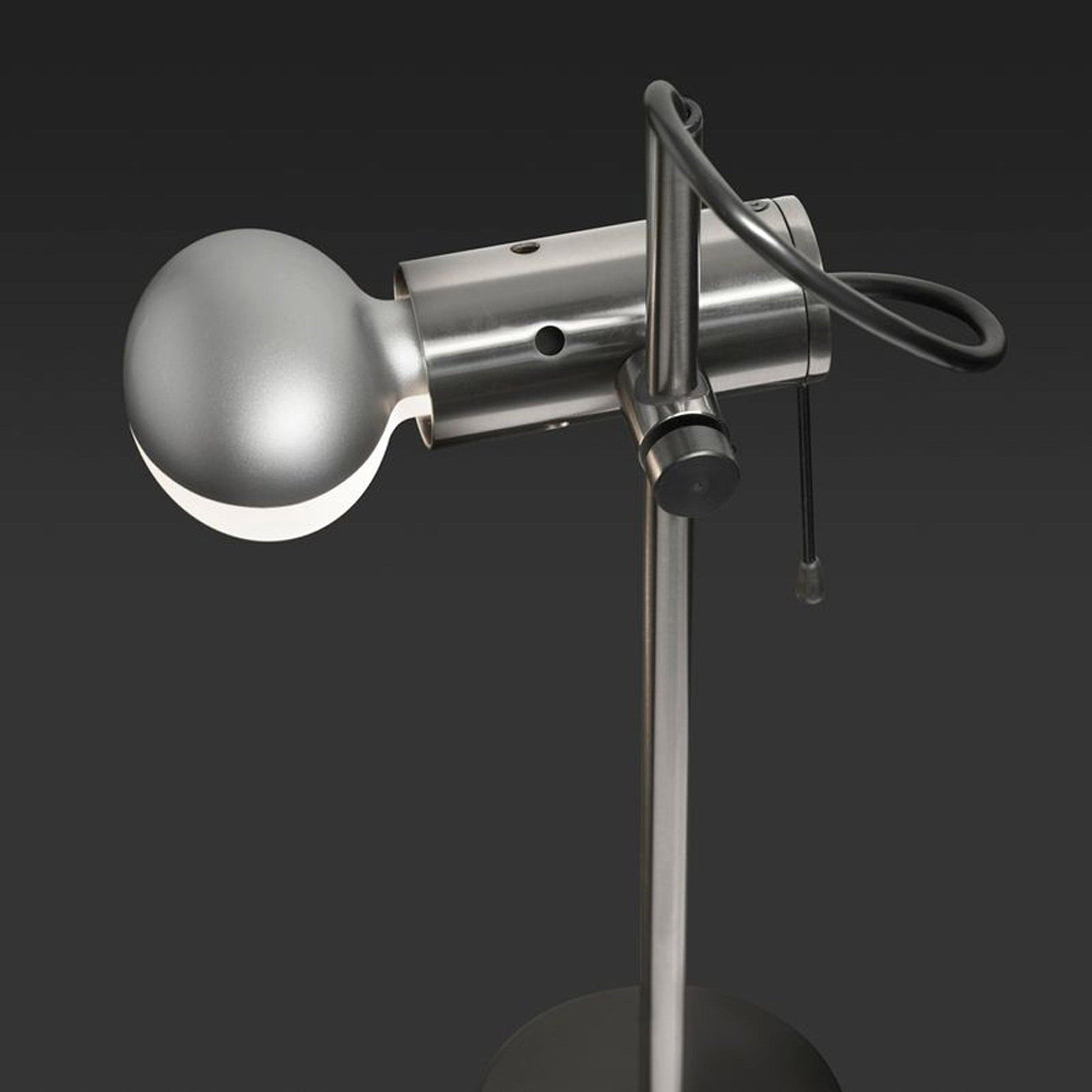 Agnoli Table Lamp in Detail.