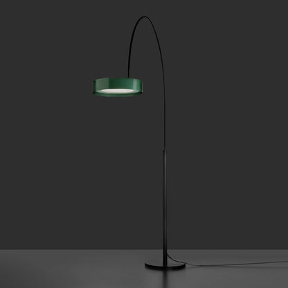 Berlin Outdoor Arched Floor Lamp in Detail.