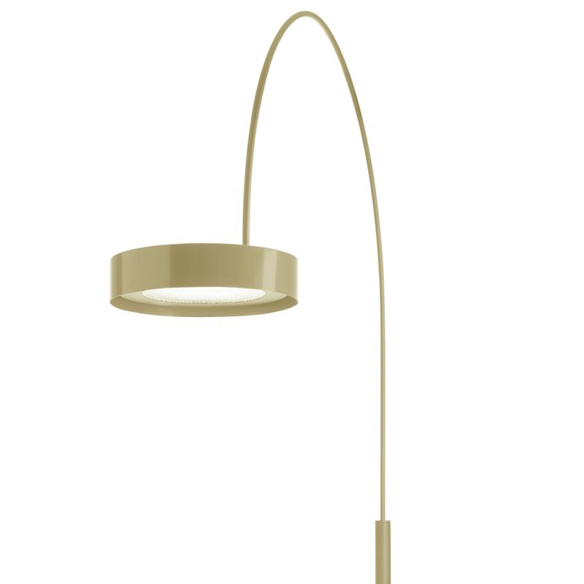 Berlin Outdoor Arched Floor Lamp in Detail.