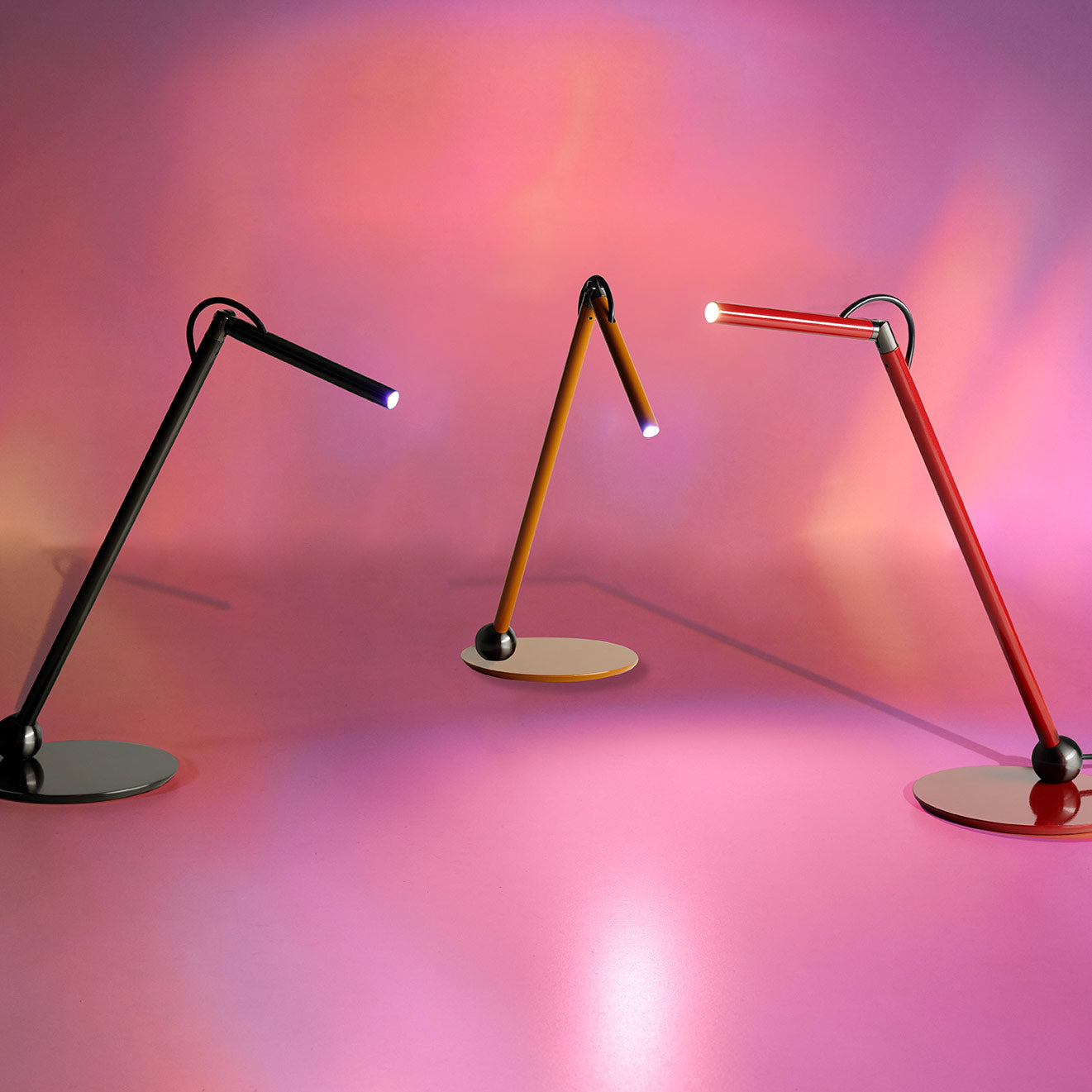 Calamaio LED Table Lamp in Detail.