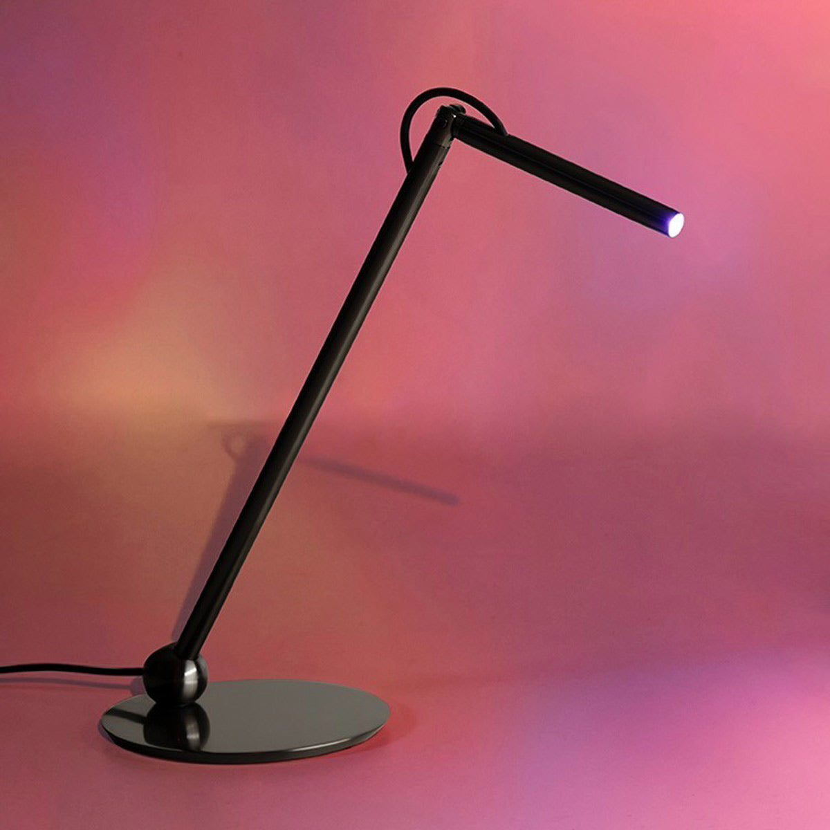 Calamaio LED Table Lamp in Detail.