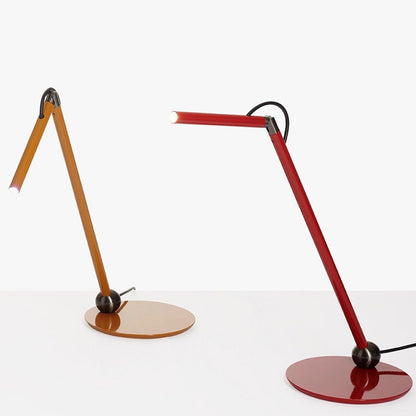 Calamaio LED Table Lamp in Detail.
