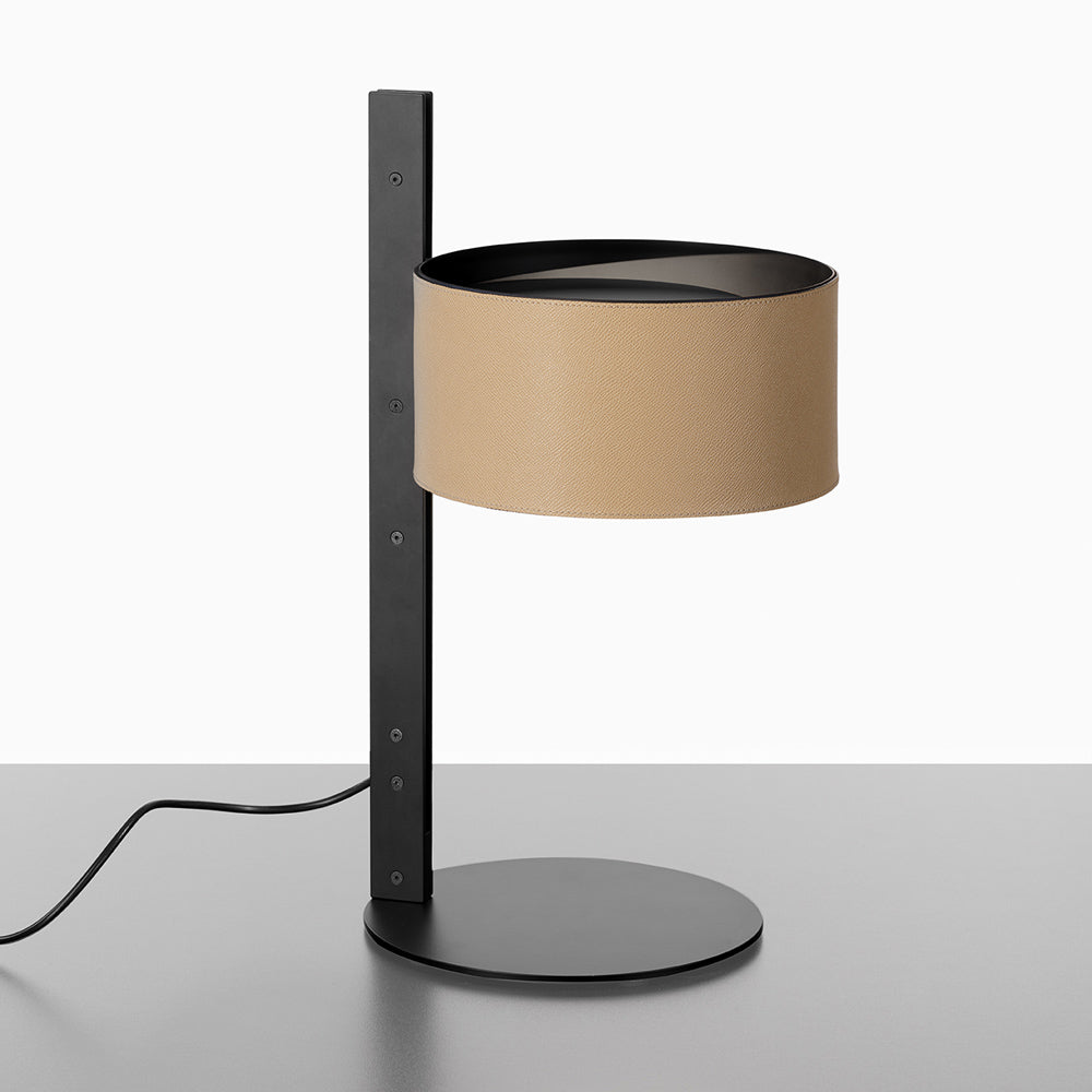 Parallel Table Lamp in Detail.