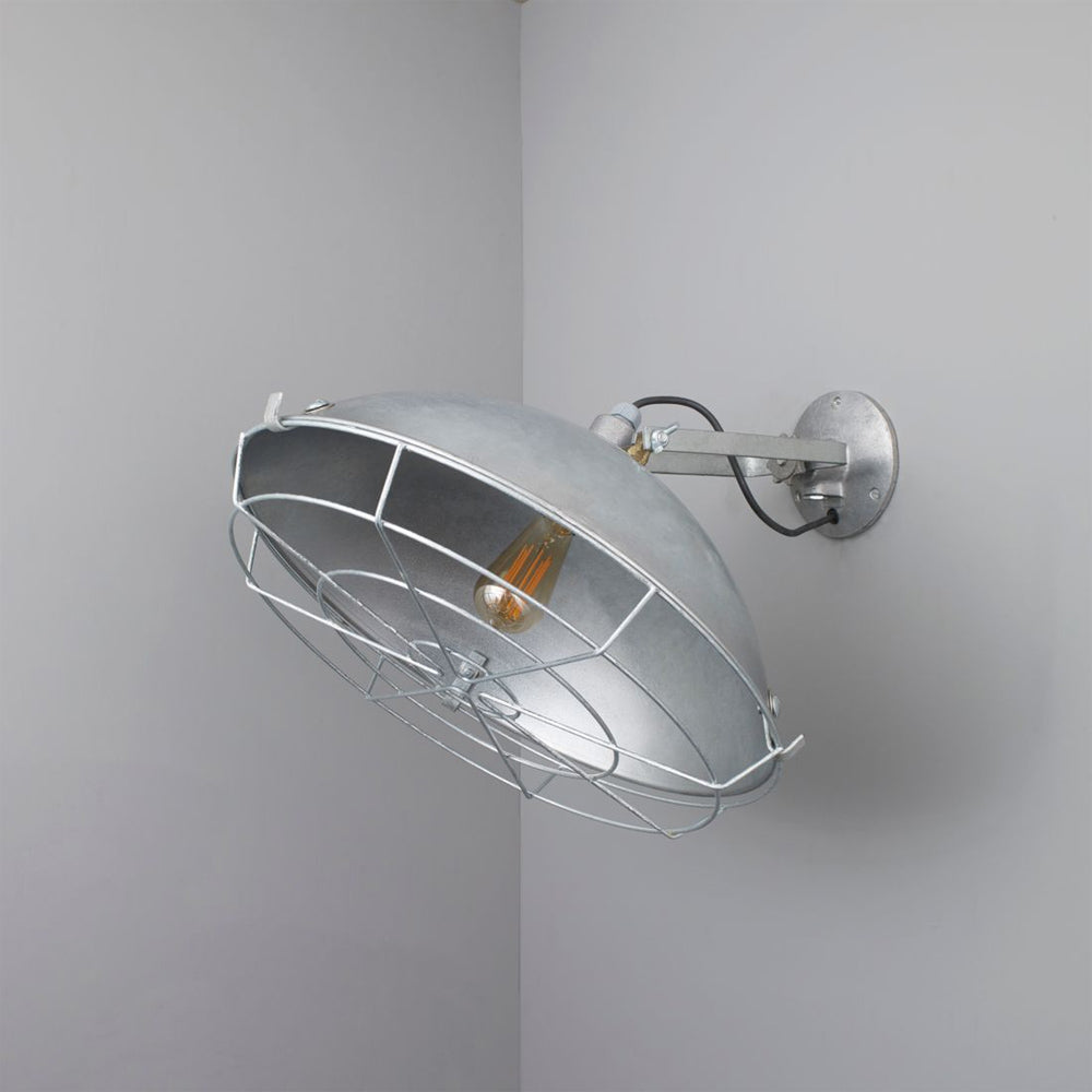 Cargo Cluster Wall Light in Detail.