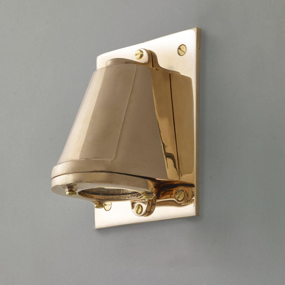 Mast Wall Light in Detail.