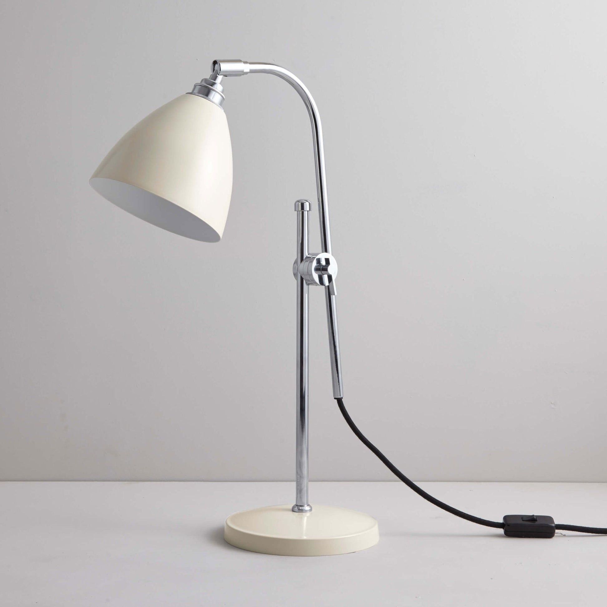 Task Table Lamp in Detail.