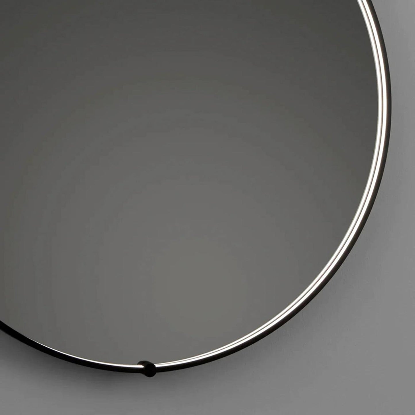 Avior Round LED Wall Mirror in Detail.