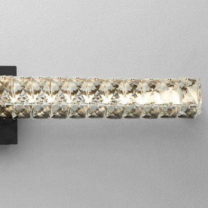 Élan LED Bath Vanity Light in Detail.