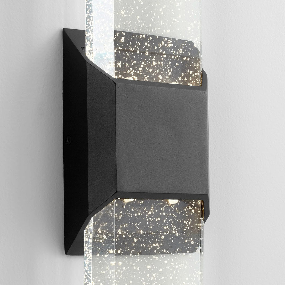 Esprit Outdoor LED Wall Light in Detail.