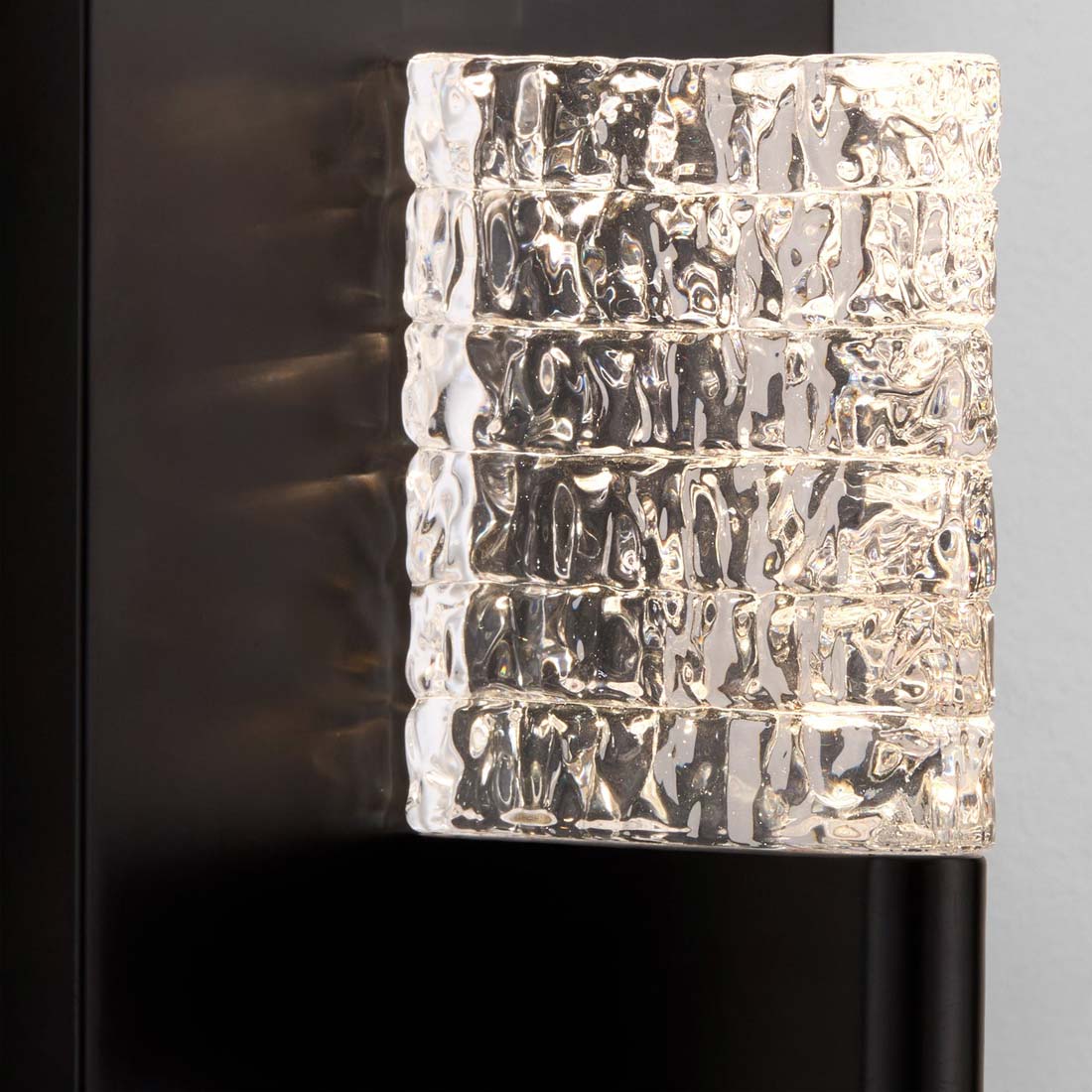 Gamma LED Wall Light in Detail.