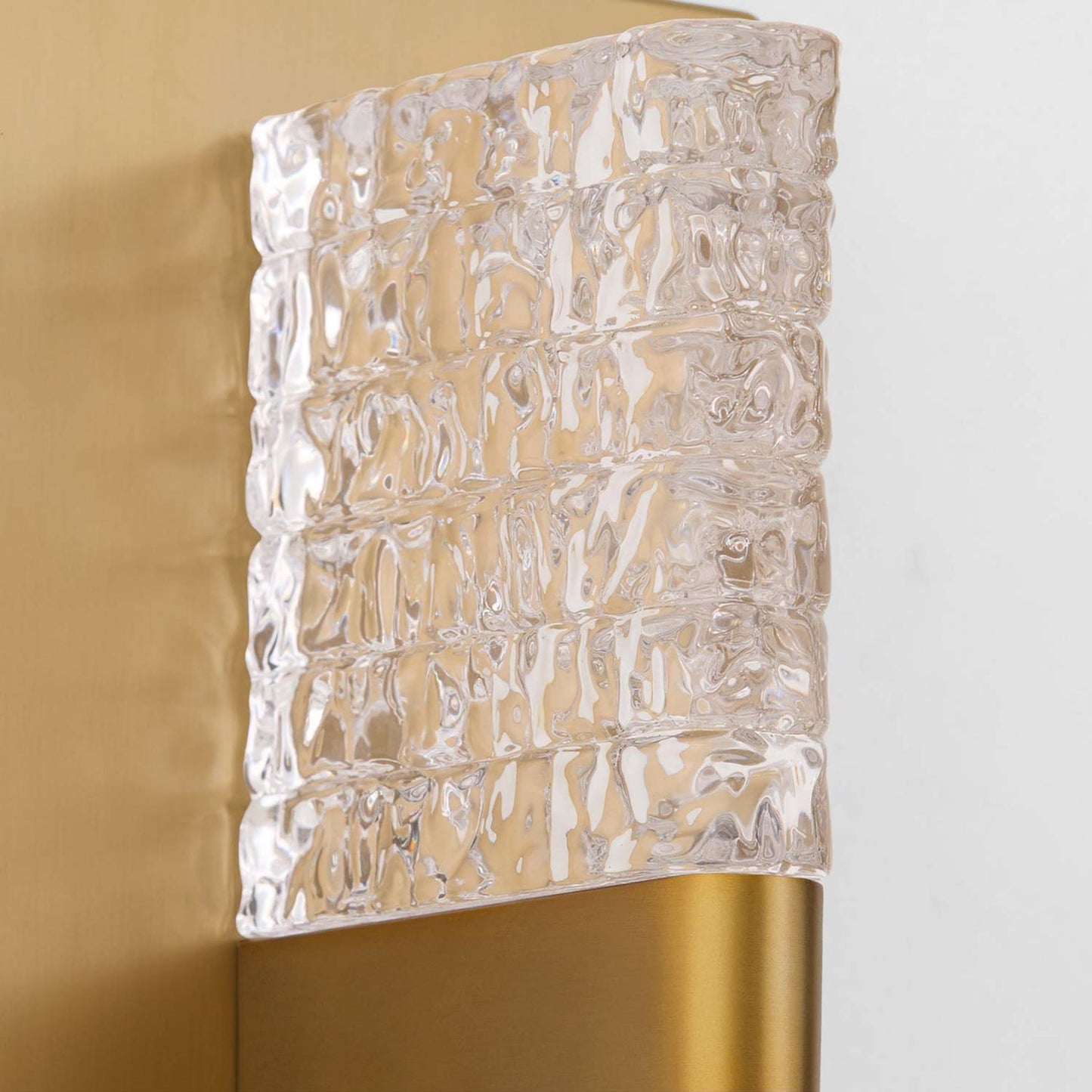 Gamma LED Wall Light in Detail.