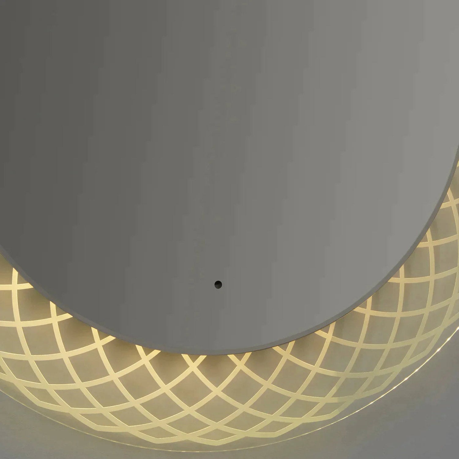 Perla LED Wall Mirror in Detail.