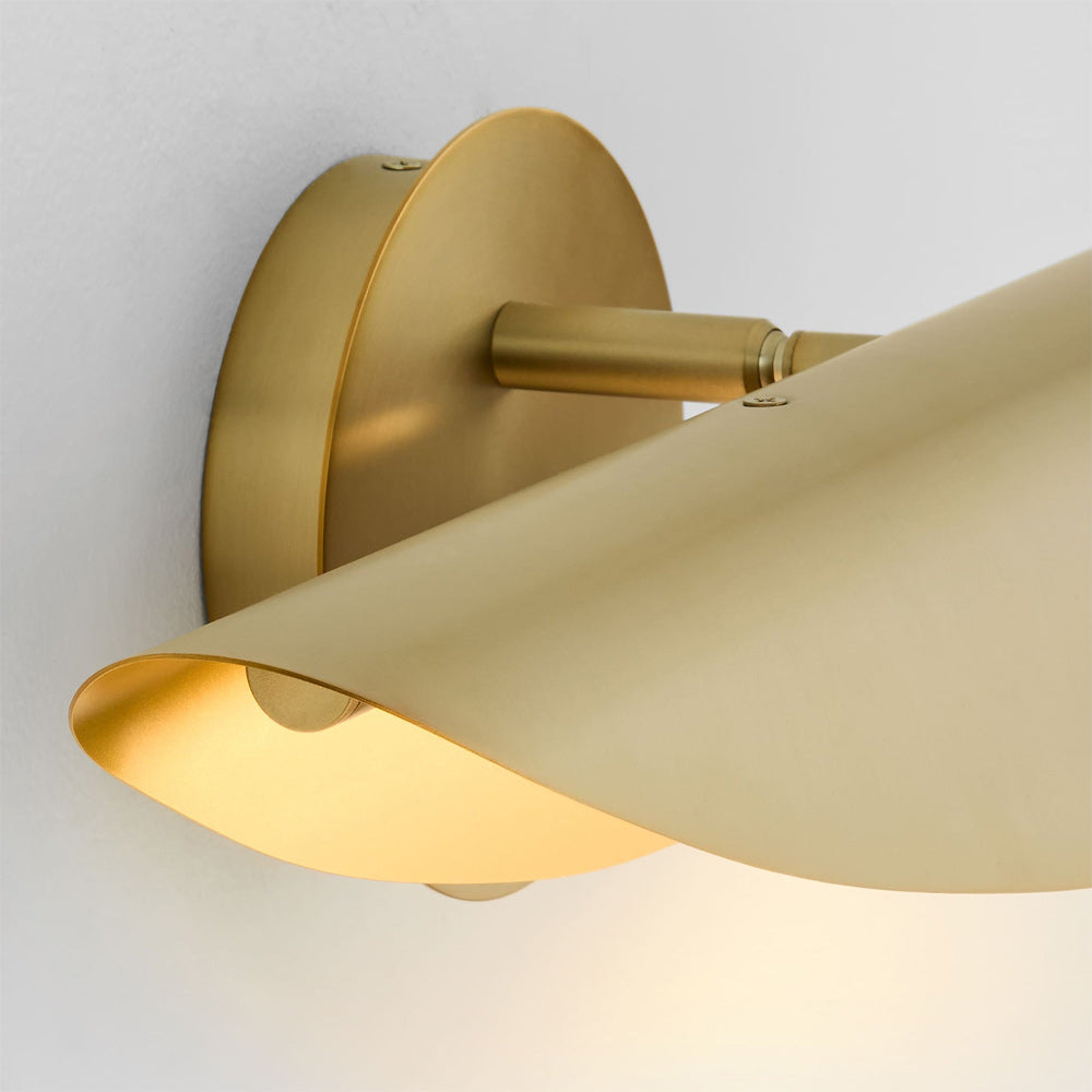 Pivot LED Wall Light in Detail.