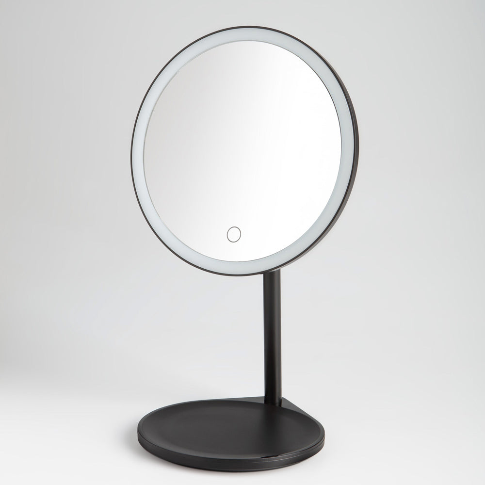 Solo LED Makeup Mirror in Detail.
