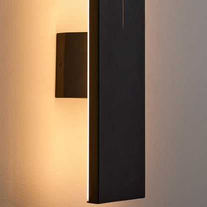 Torre Outdoor LED Wall Light in Detail.