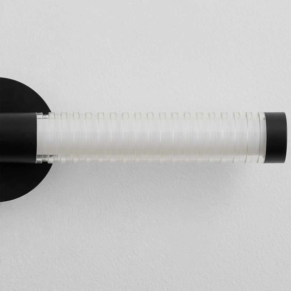 Vaden LED Wall Light in Detail.