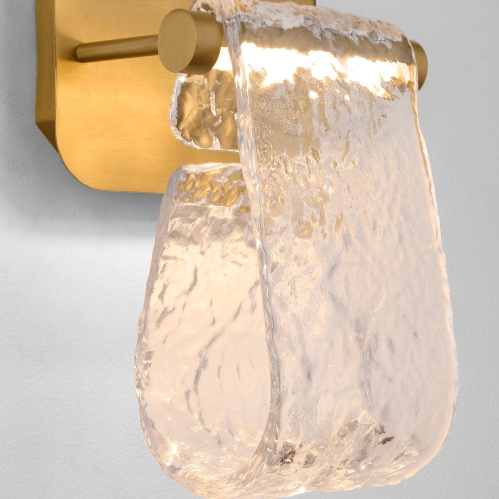 Veer LED Wall Light in Detail.