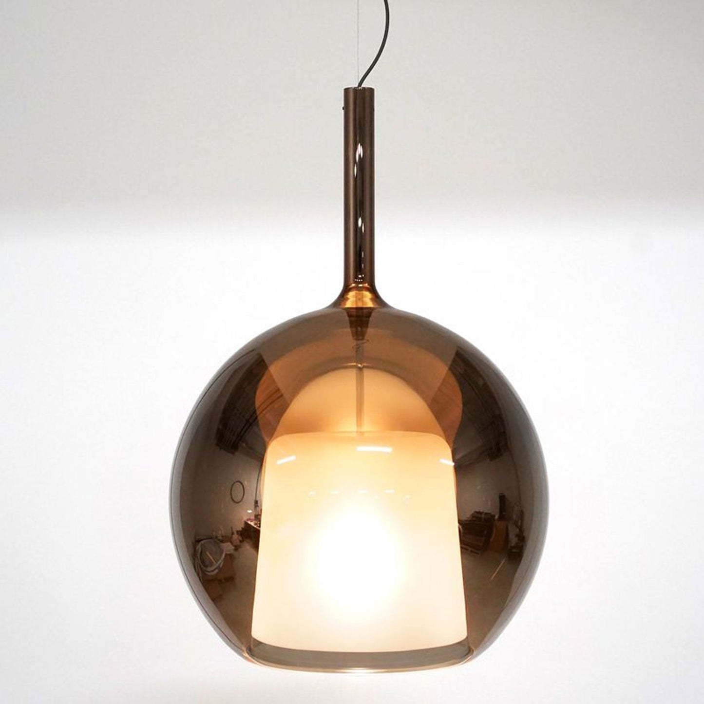 Glo Maxi Pendant Light in Detail.