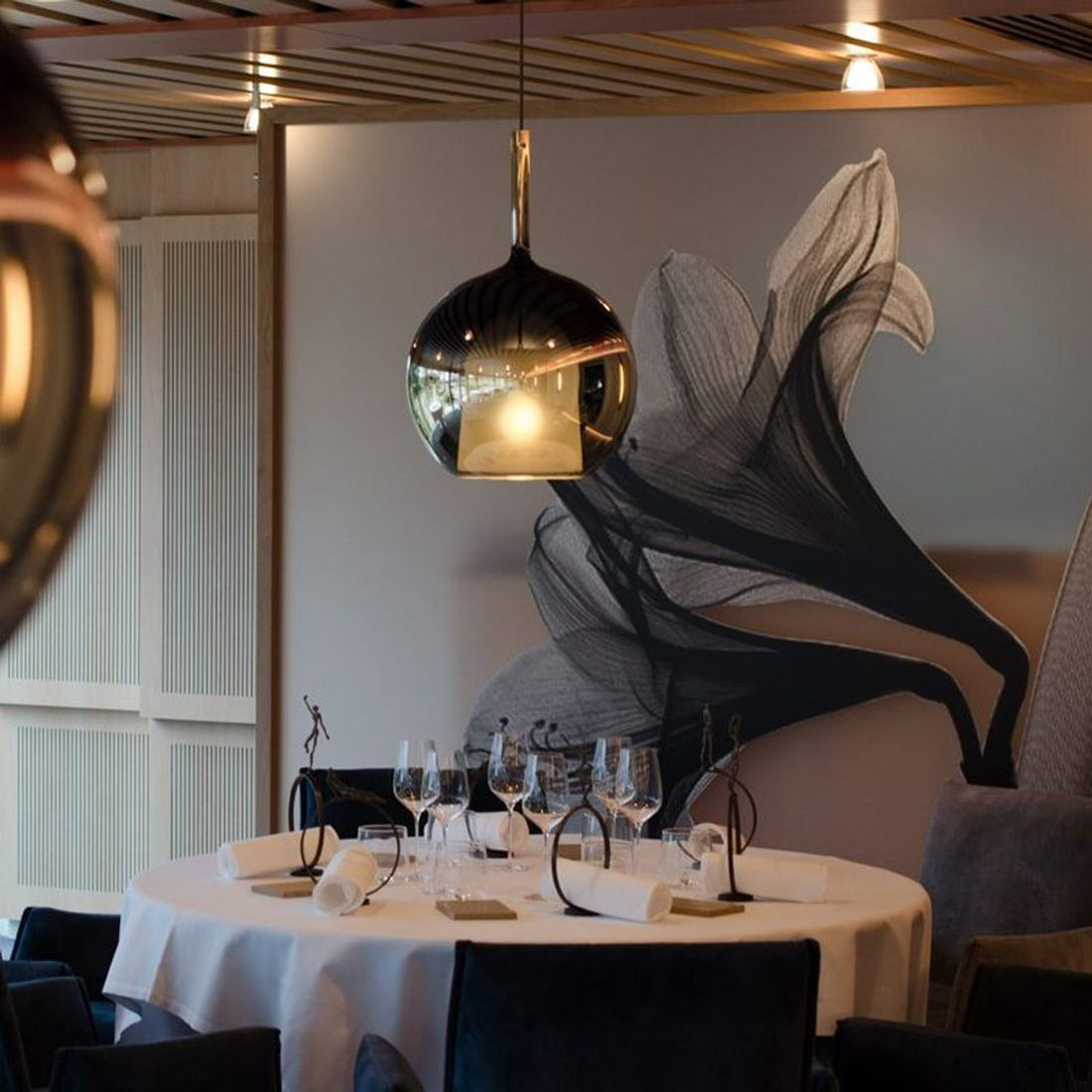 Glo Maxi Pendant Light in restaurant.