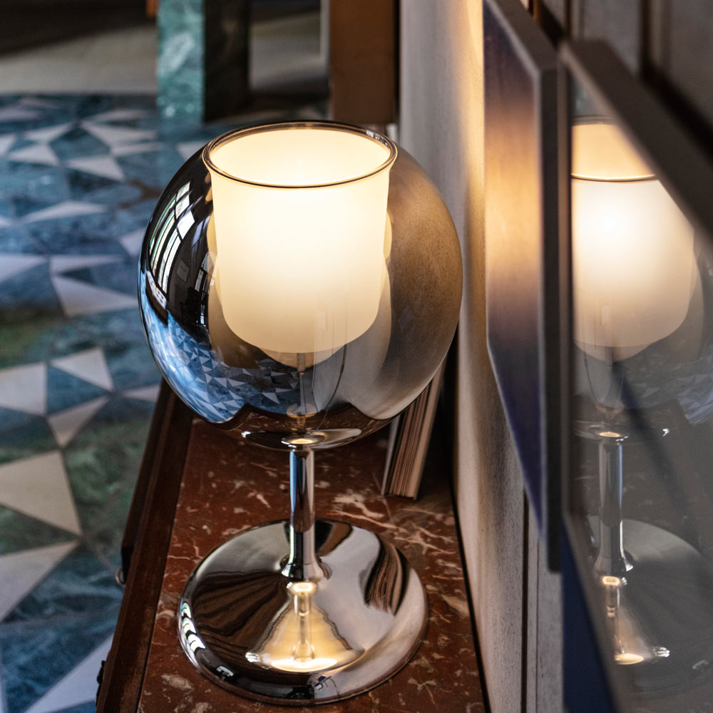 Glo Table Lamp in Detail.
