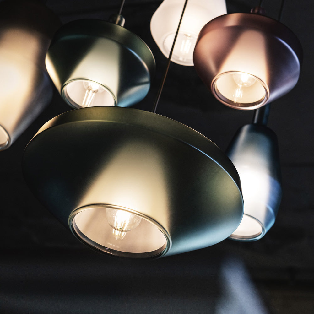 Mom Low Pendant Light in Detail.