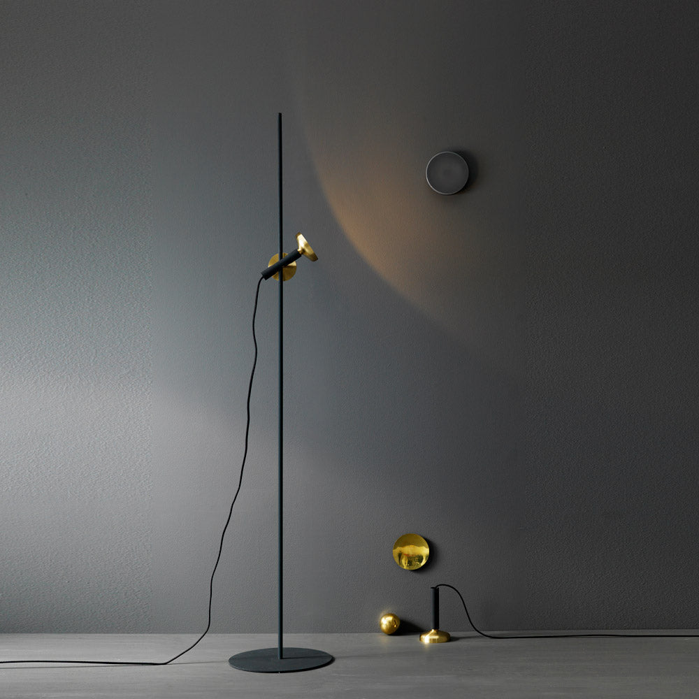 Blend Floor Lamp in Detail.