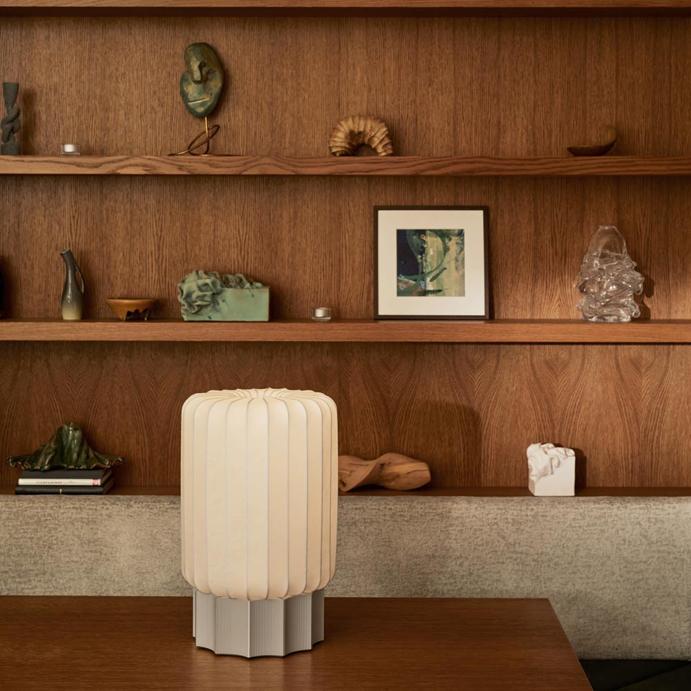 Meter Floor Lamp in Detail.