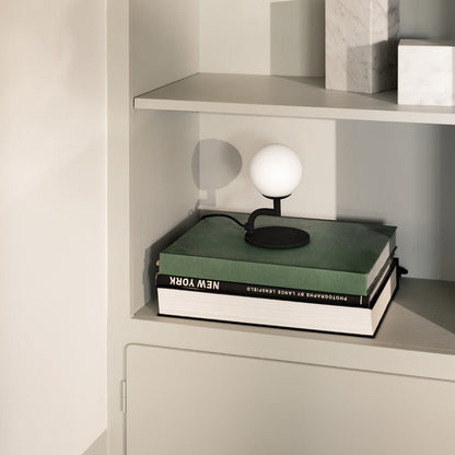 Mobil Table Lamp in Detail.