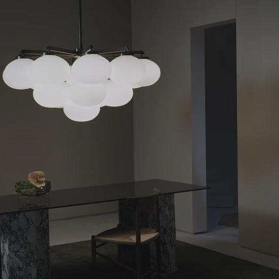 Cloudesley Chandelier - Video.