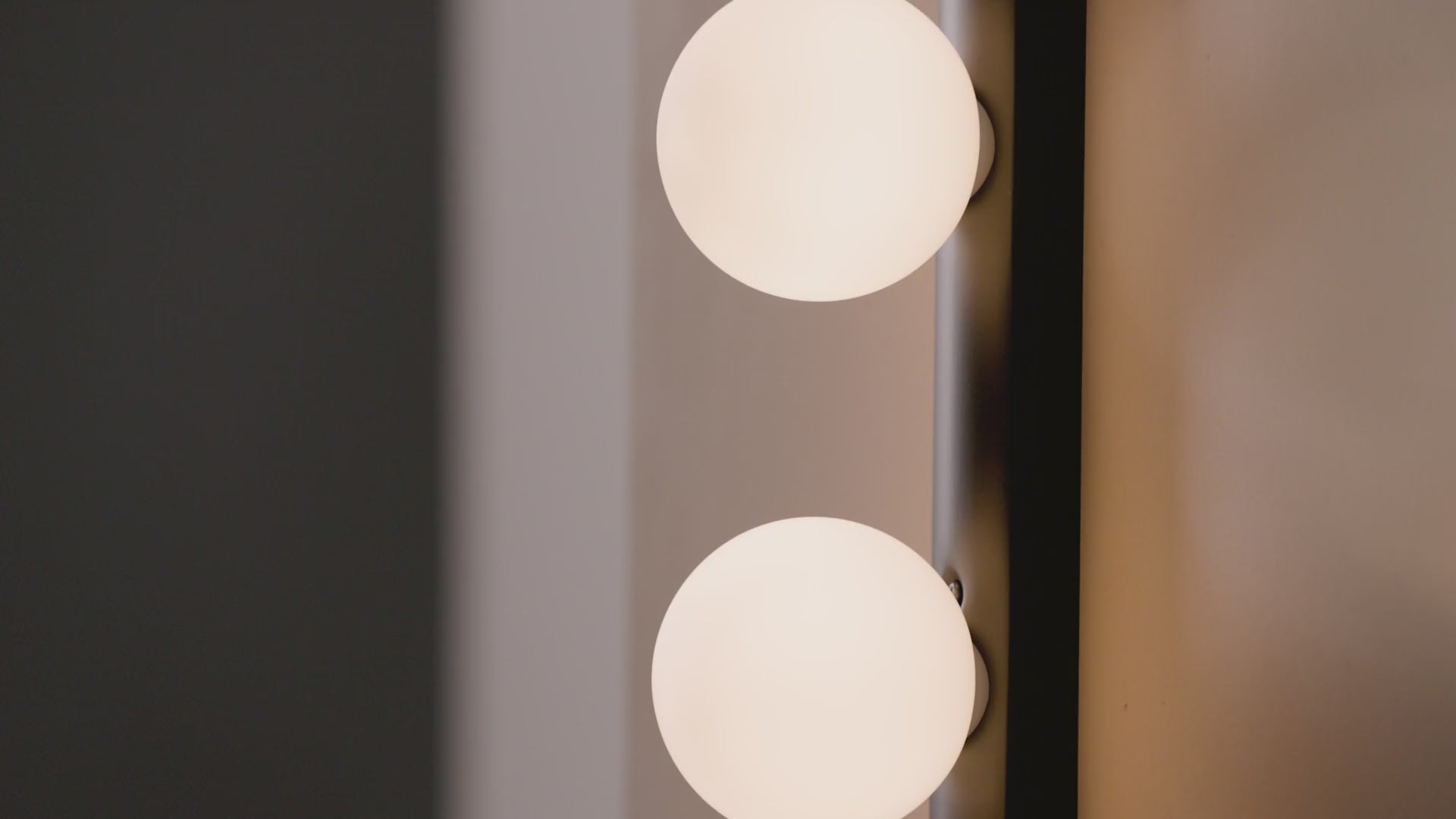 Cabaret Bath Wall Light - Video.