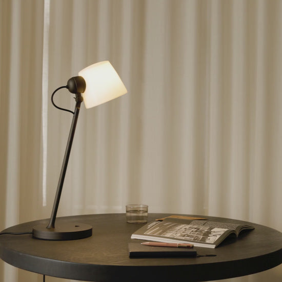 Imari Table Lamp - Video.