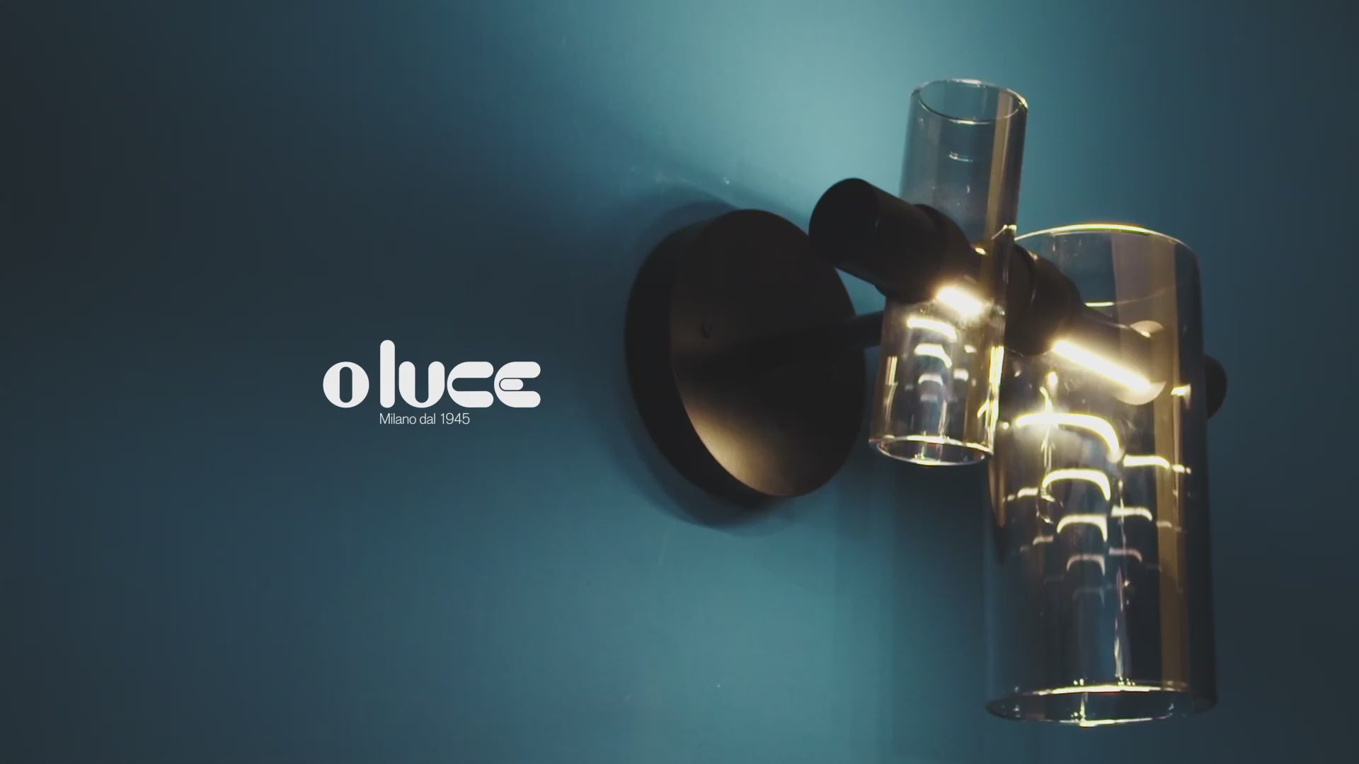Dancing Glass LED Wall Light (video).