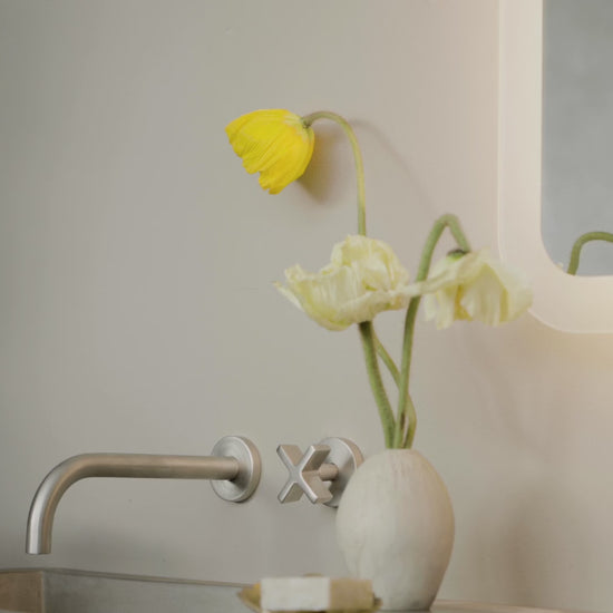 Varenna Square LED Illuminated Mirror - Video.